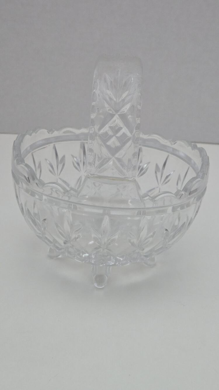 VTG VINTAGE CRYSTAL BASKET Heavy Cut Glass Decorative Handle Dish